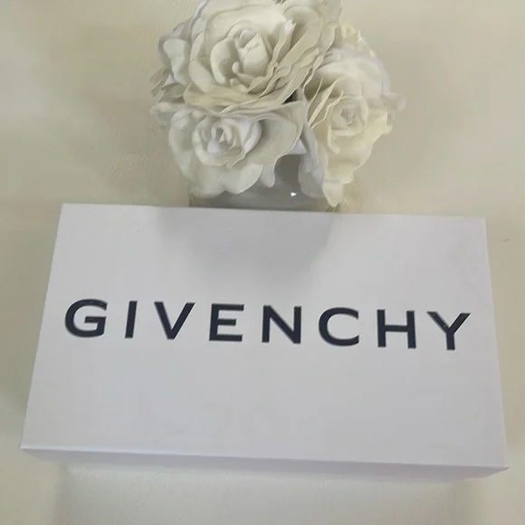 Men’s Givenchy white & navy sneaker in size 13, brand new, never worn. Givenchy | Shoes | Mens Givenchy White Navy Sneaker In Size  main image 3